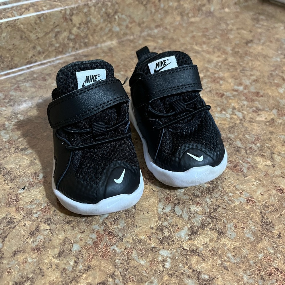 ✨ Nike Revolution 6 Baby/Toddler Shoes 4c